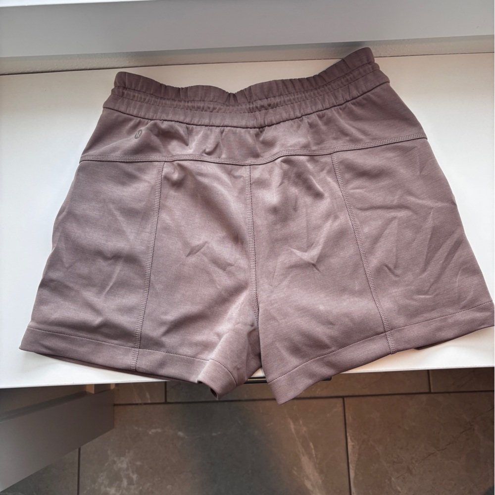 Lululemon Softstreme High-Rise Short 4" - Picture 5 of 6